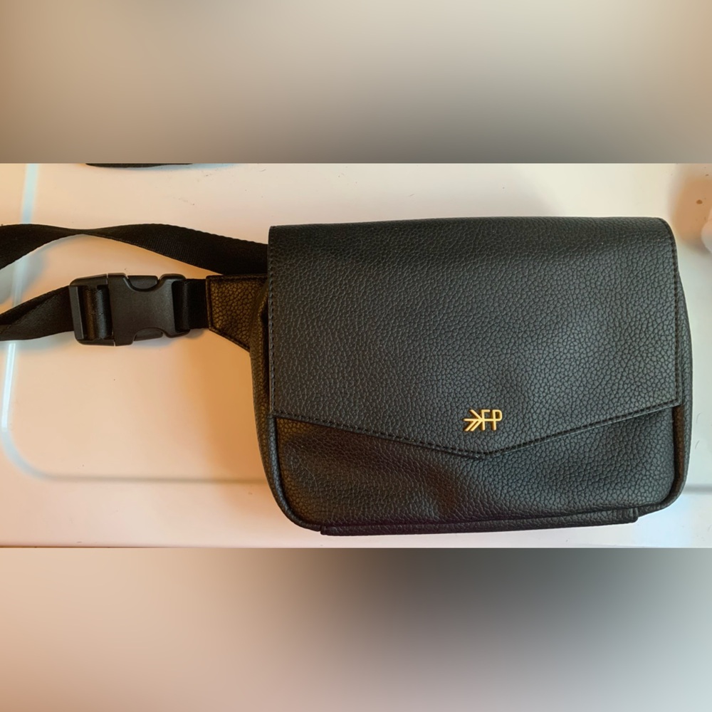 Freshly picked crossbody